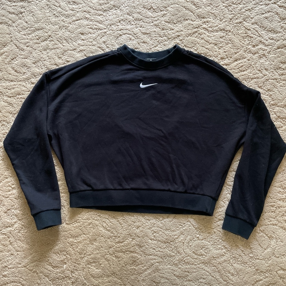 Black cropped Nike crewneck sweatshirt with open back detail